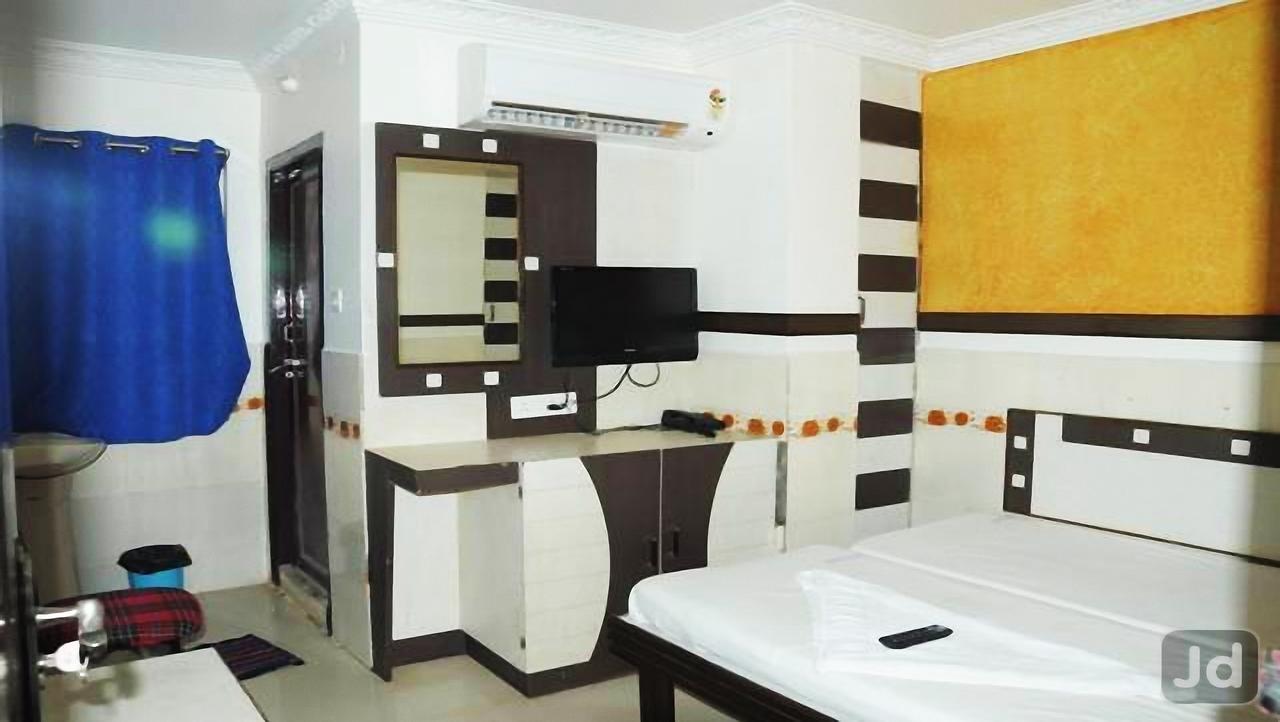 Hotel Manorama Inn Khammam Ngoại thất bức ảnh